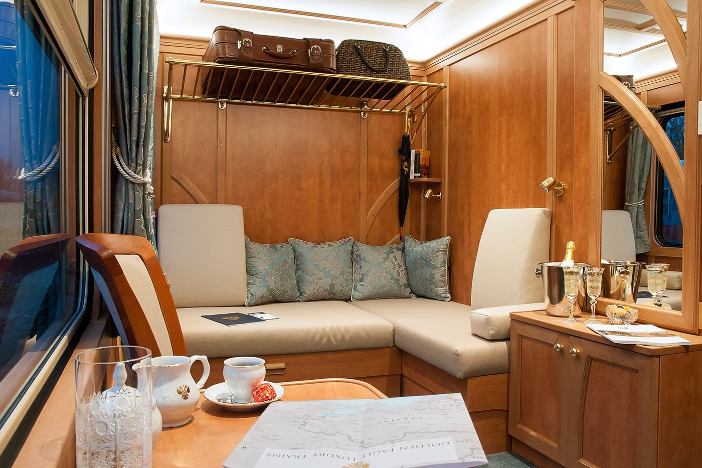 Danube Express Superior Deluxe cabin by day with sofa
