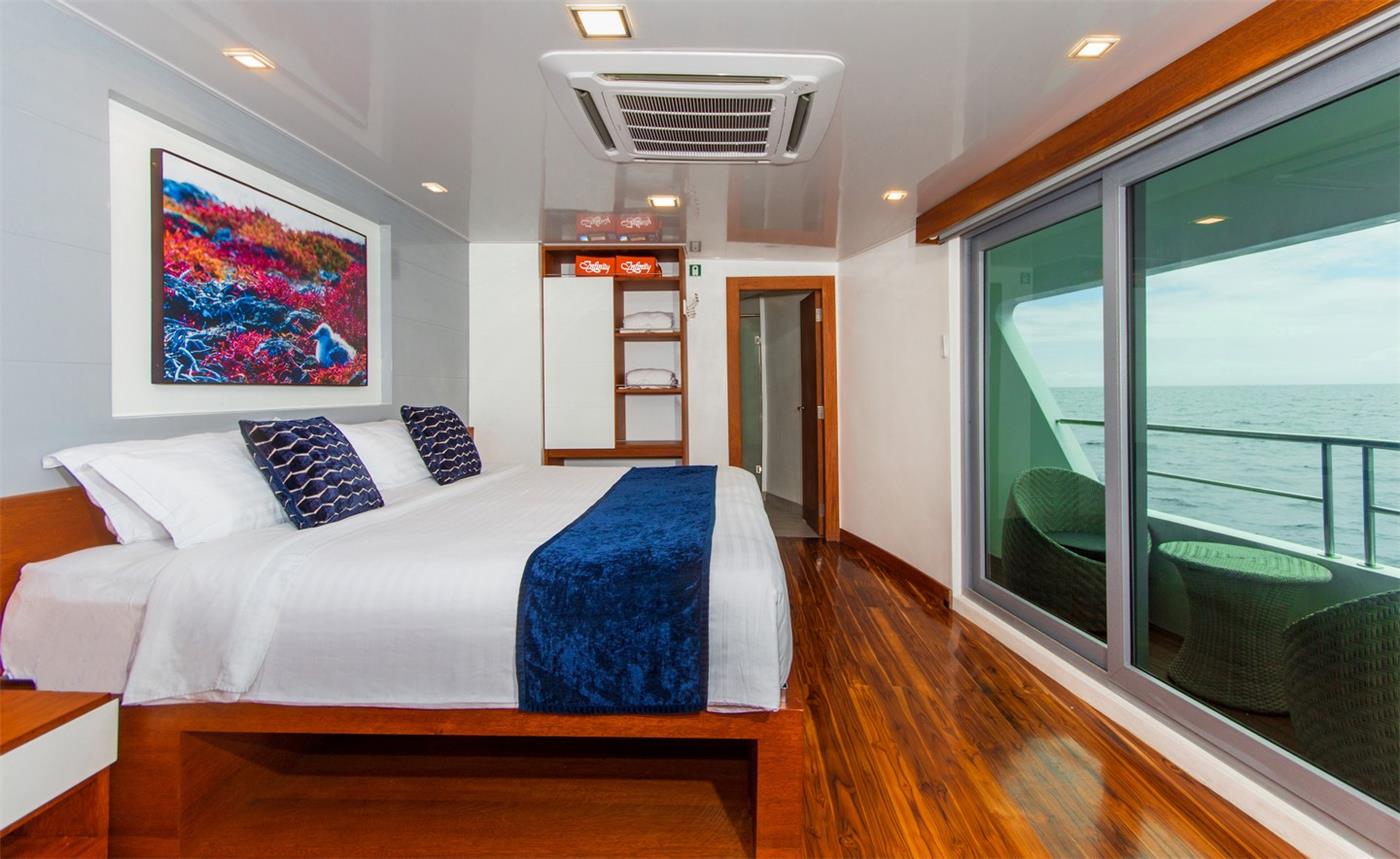 Ocean Spray King Cabin