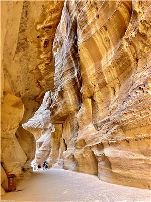 Petra cave