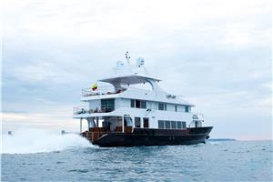 Spodylus Luxury Private Yacht