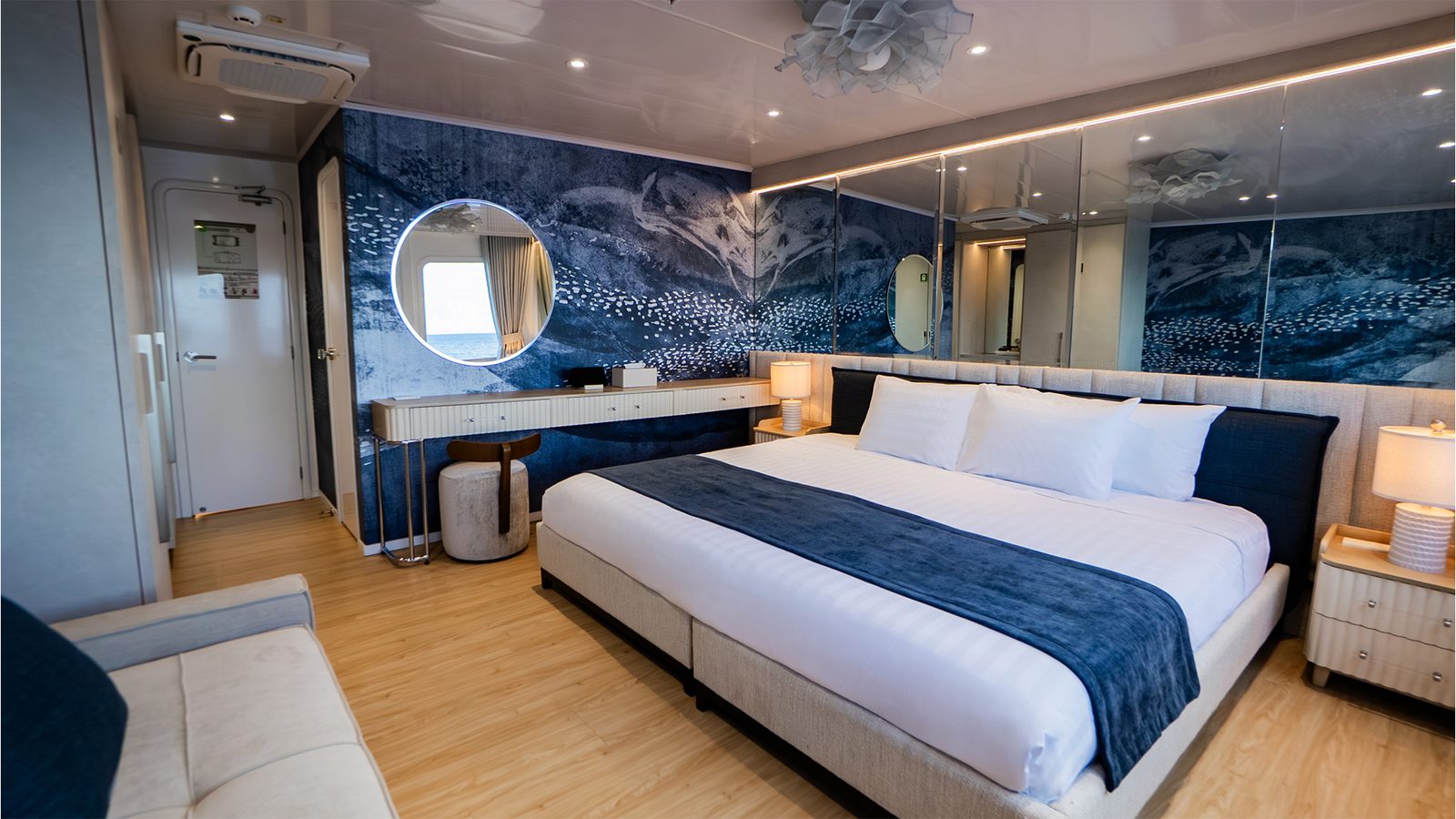 M/C Monique - King Stateroom