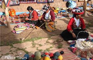 Chincheros weaving demonstration, Cusco