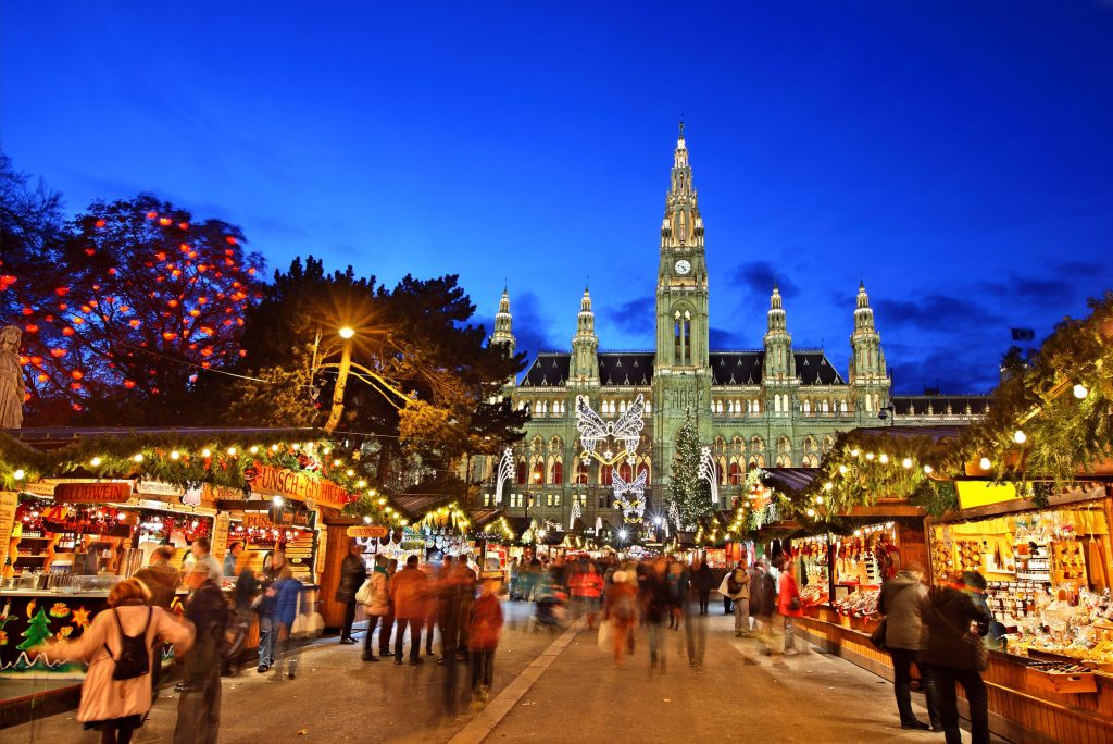The Christmas market in front of the Rathaus (City hall) of Vien