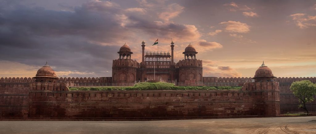 Red Fort, Delhi: Historic Mughal Architecture | Palace Tours