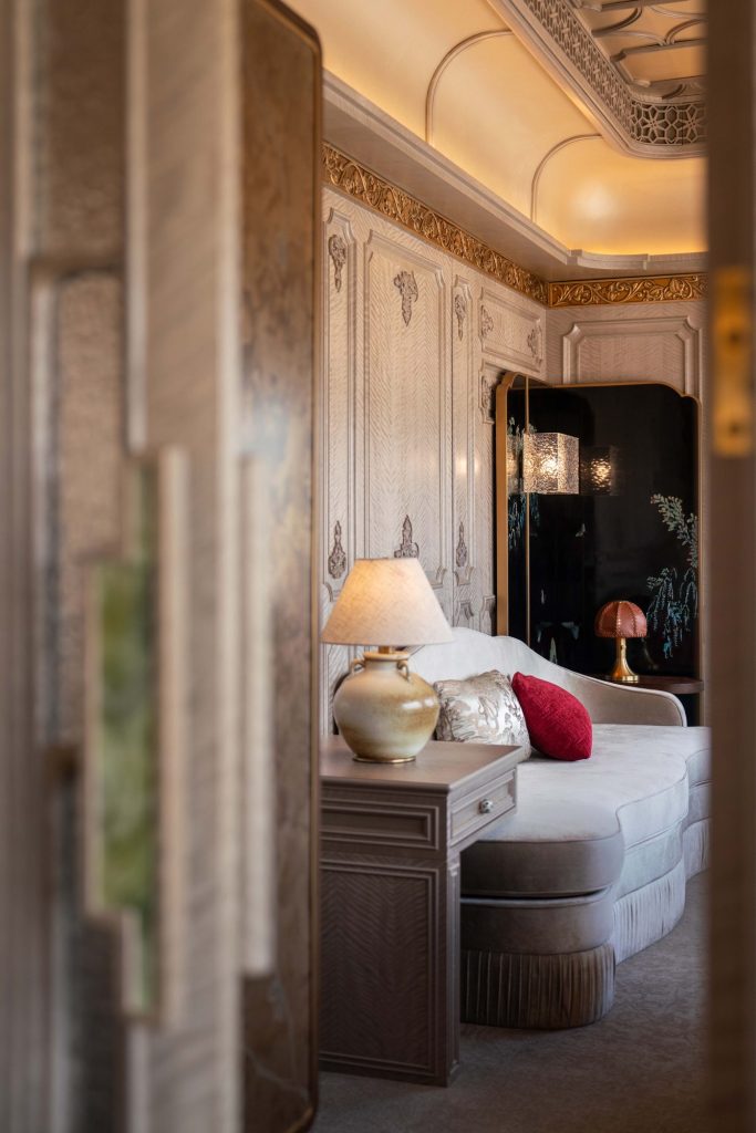 Golden Eagle Silk Road Express: a Han Dynasty Suite