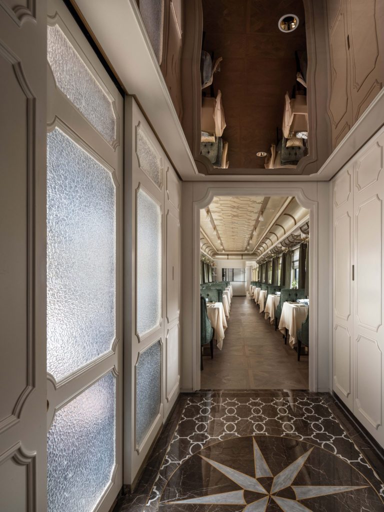 Golden Eagle Silk Road Express: the train interior