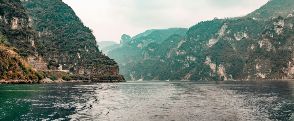 The Yangtze between the Three Gorges — Three Gorges, Yichang, China